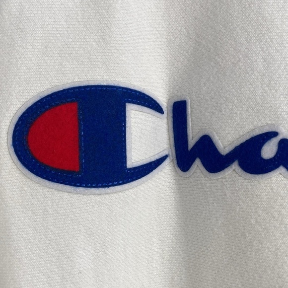 Champion Reverse Weave Medium Sweatshirt - Picture 4 of 13
